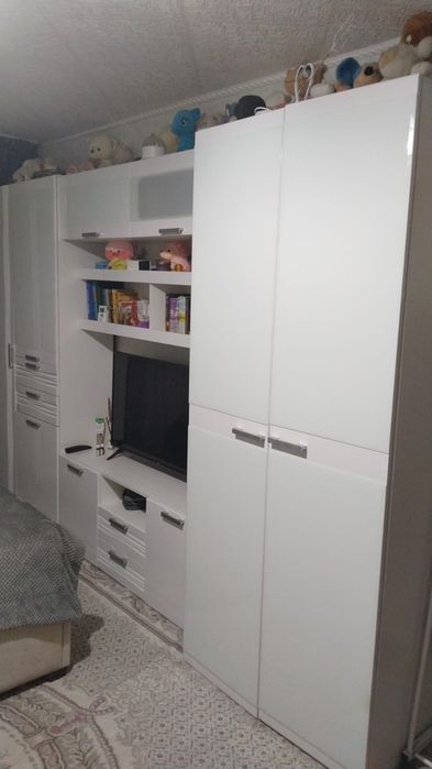 Продам стенку в отличном состоянии.
