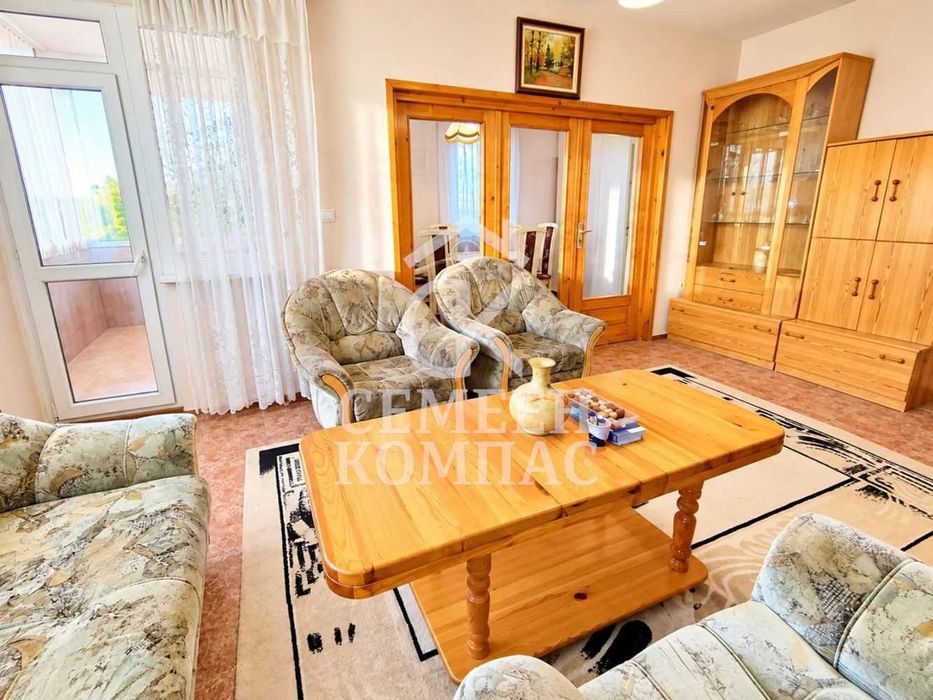 Продава се Тристаен апартамент в Пловдив, Младежки Хълм - 107 кв.м за 2141 €/кв.м - Снимка #4