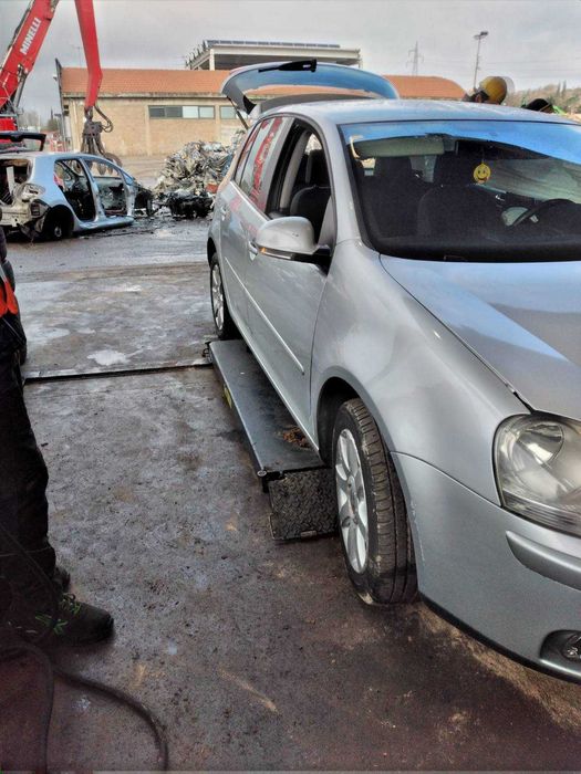 vw golf 5  1.6/1.6fsi/ 1.9/2.0tdi на части