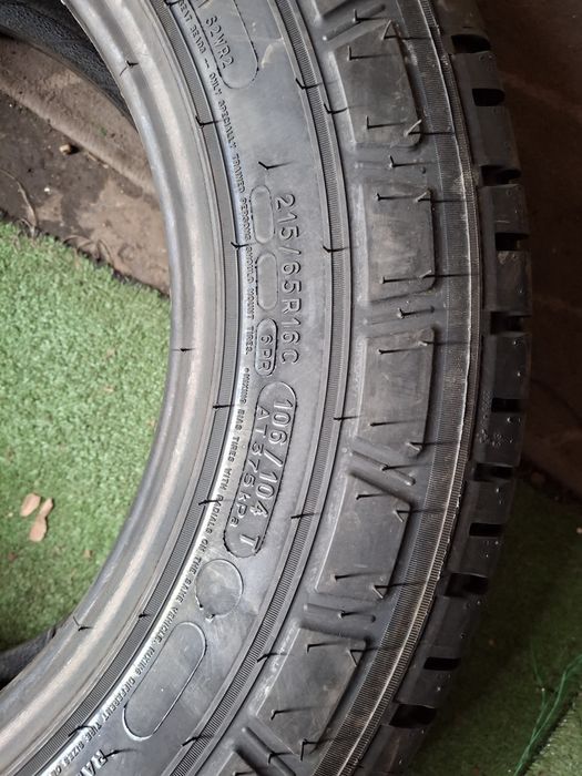 215 65 16C Michelin DOT 2021 vara NOI