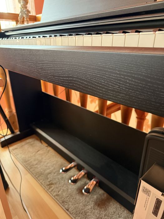 Vand pian electric yamaha