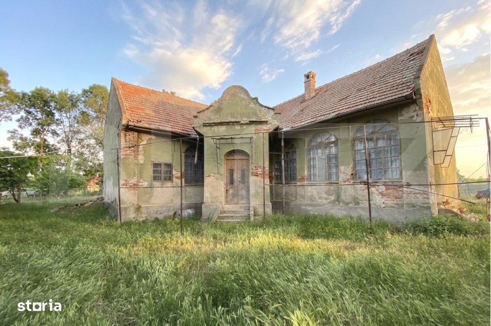 Casa cu caracter istoric an 1922 teren 2993mp Dragsina