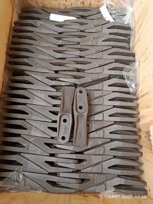 зубья на Cat 428/432/434