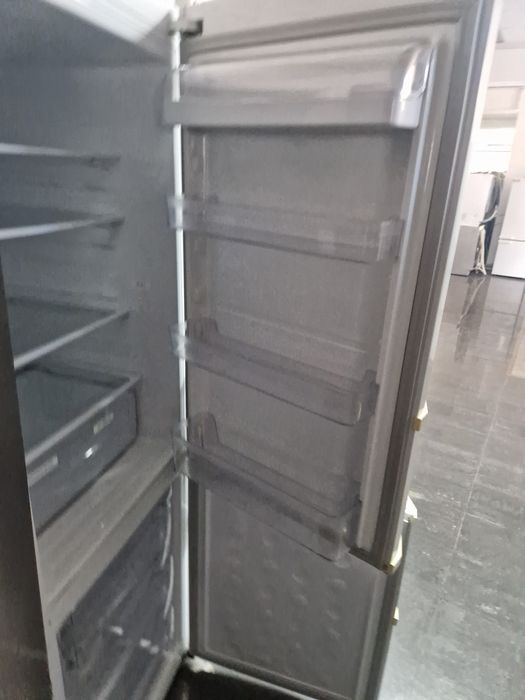 Хладилник с фризер Samsung A++ No Frost