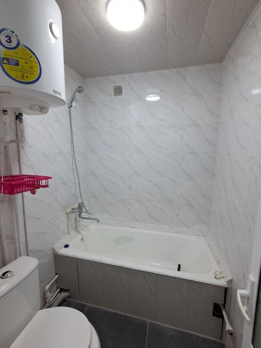 Фрунзенский масивда 2 хонали уй сотилади