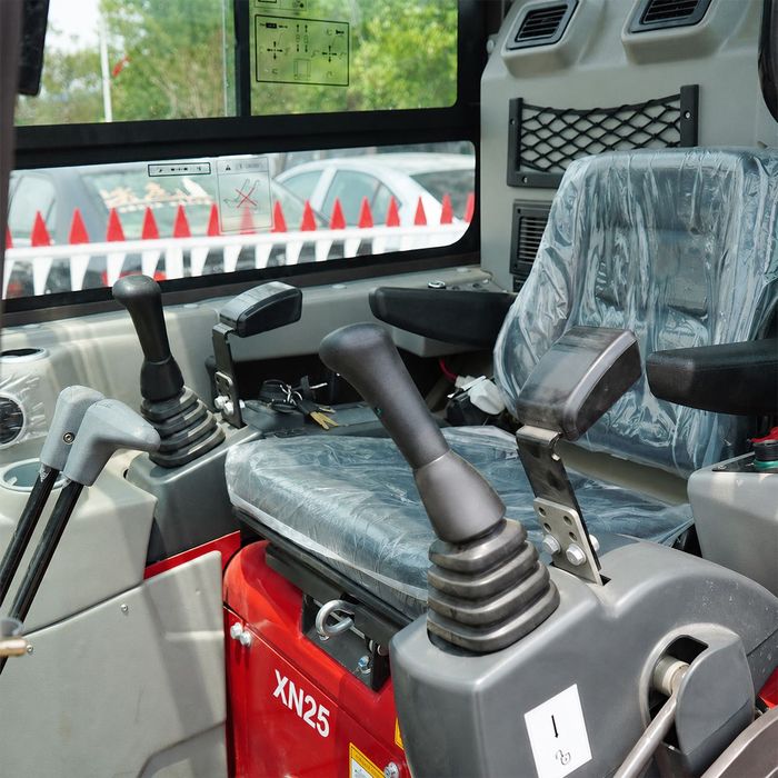 Mini Ekskavator 2.5tonna /Kubota dvigatel/garantiya 1yil