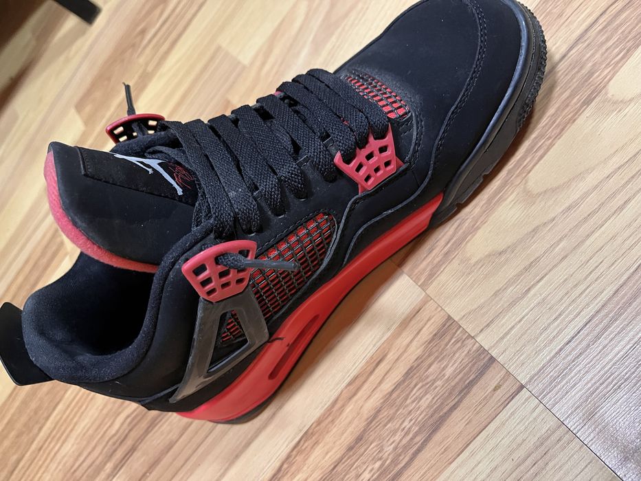 Jordan 4 red thunder
