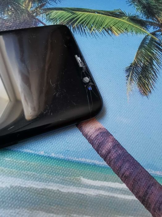 Samsung S8 - Usor fisurat -