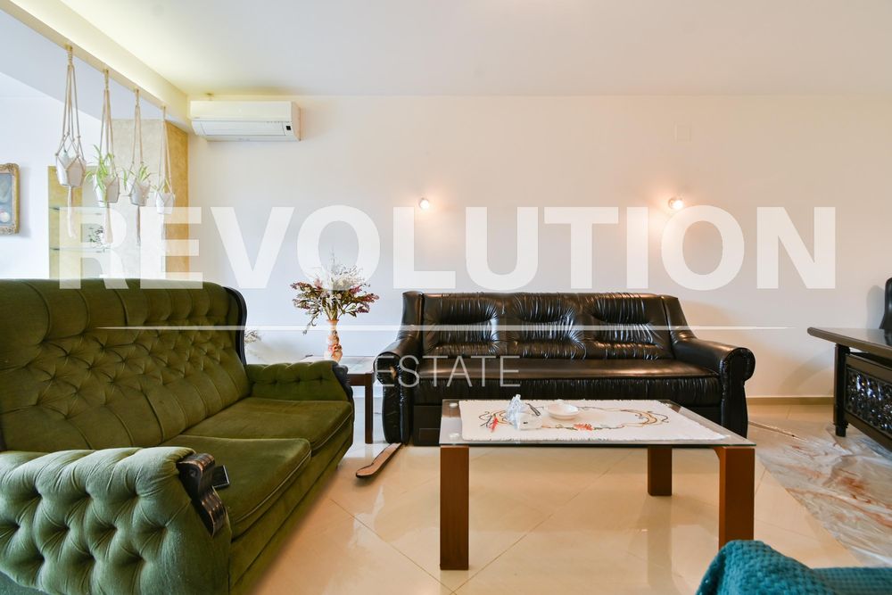 Тристаен апартамент в ж.к. Лозенец.