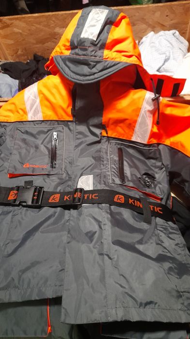 Se vinde mașină cusut SINGER..