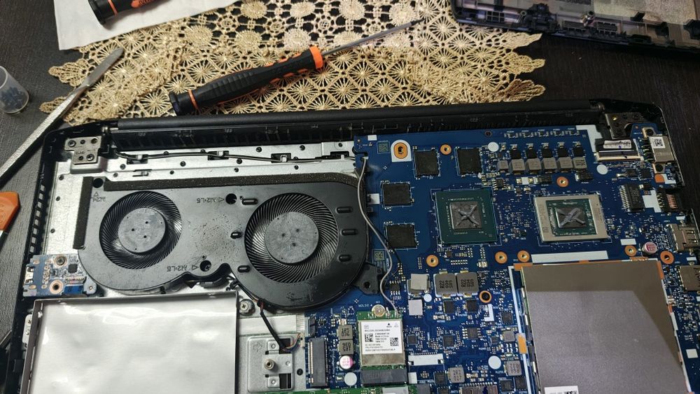 Lenovo  IdeaPad gaming 3+cooler