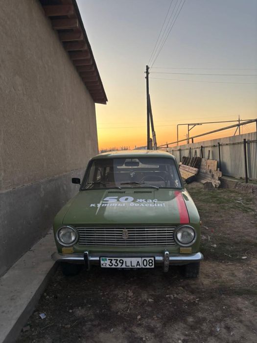 Машина жигули 02