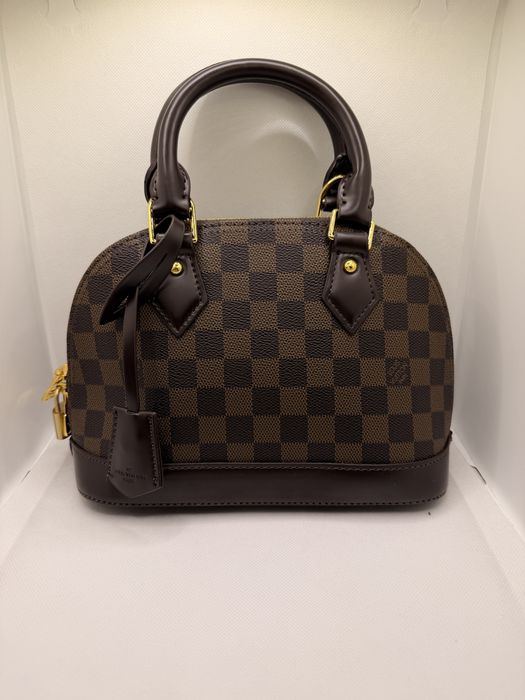 Geanta Louis Vuitton Alma BB