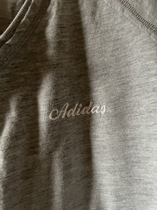 Дамска фанелка адидас