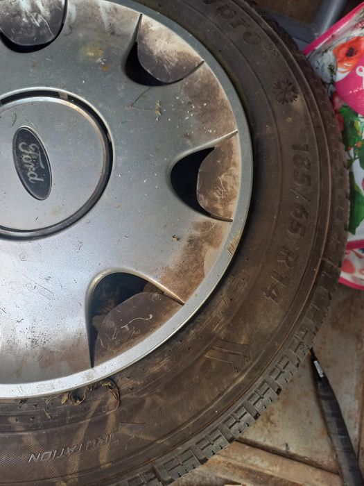 Vând avantajos patru roti