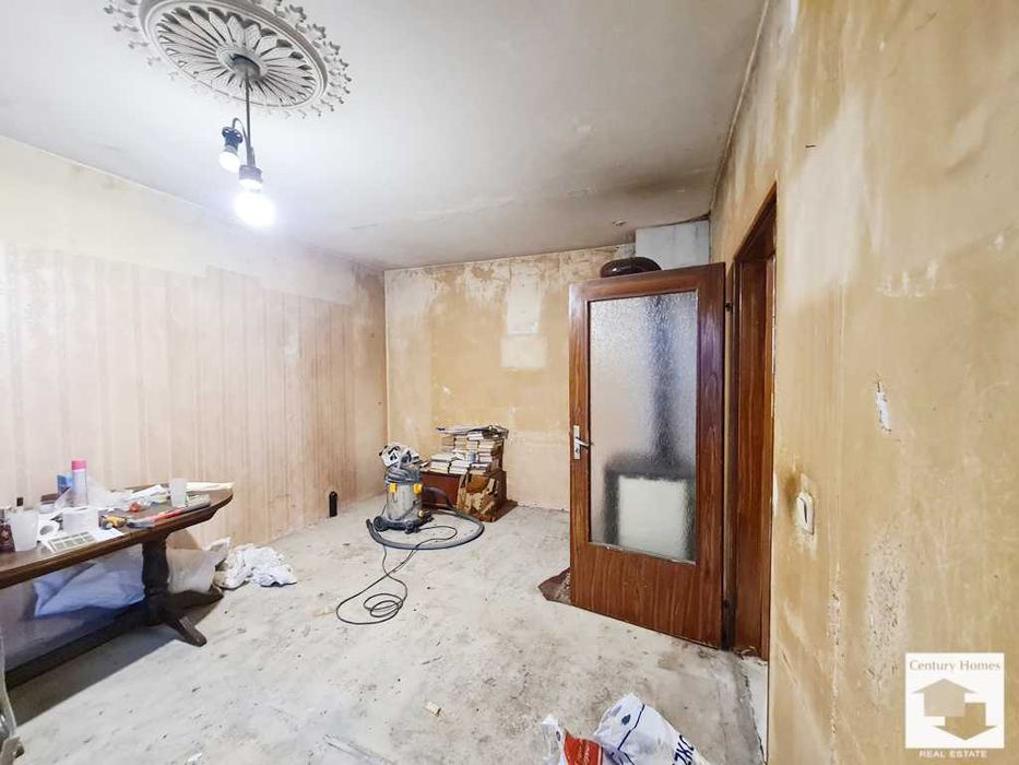 Продава се Тристаен апартамент в Велико Търново, Бузлуджа - 76 кв.м за 1020 €/кв.м - Снимка #2