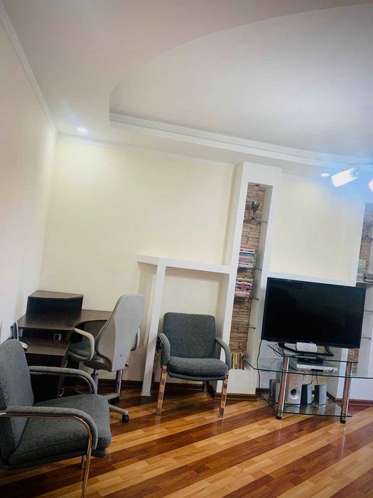 сдается своя 2х комнатная квартира 2/4/4