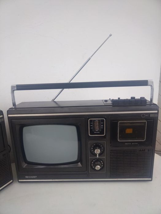 SHARP 10P-18G Радио/Касетофон/Телевизор
Made in JAPAN
140лв