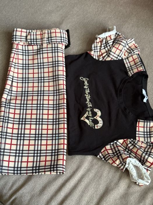 Дамски комплект – тениска и пола