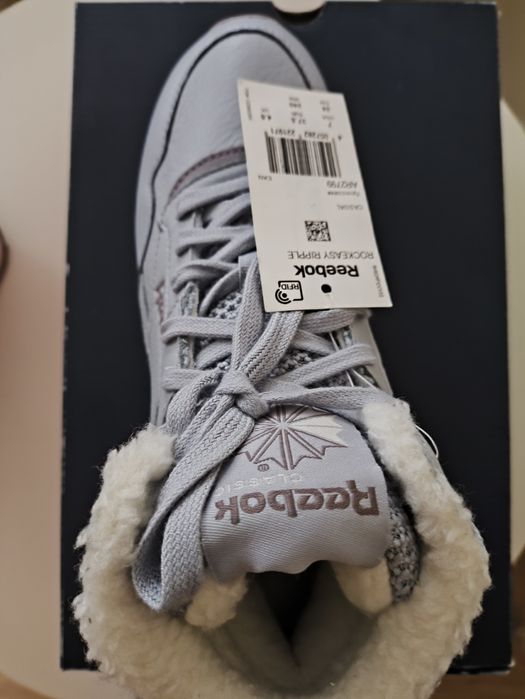 Новые утепленные кроссовки Reebok