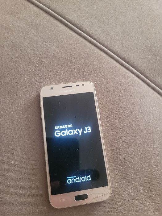 телефон samsung J3