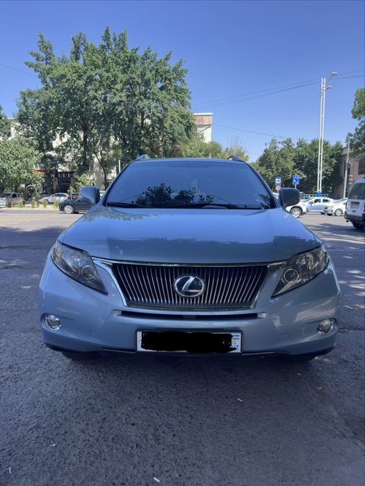 Продается или в аренду Lexus RX450H машина гибридная и экономичная