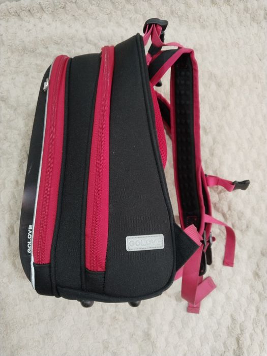 Продается школьный портфель