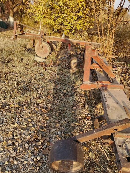 Traktor traktor yunusobod