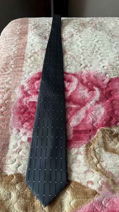 Продаю галстук фирма E-KRAL