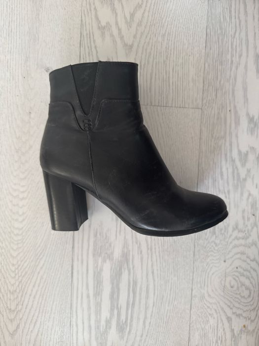 Продам зимнюю обувь