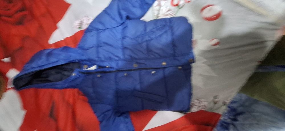 Срочно продам детские куртки