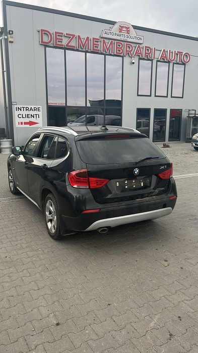 Dezmembram BMW X1 Xdrive 2.0 diesel din 2011