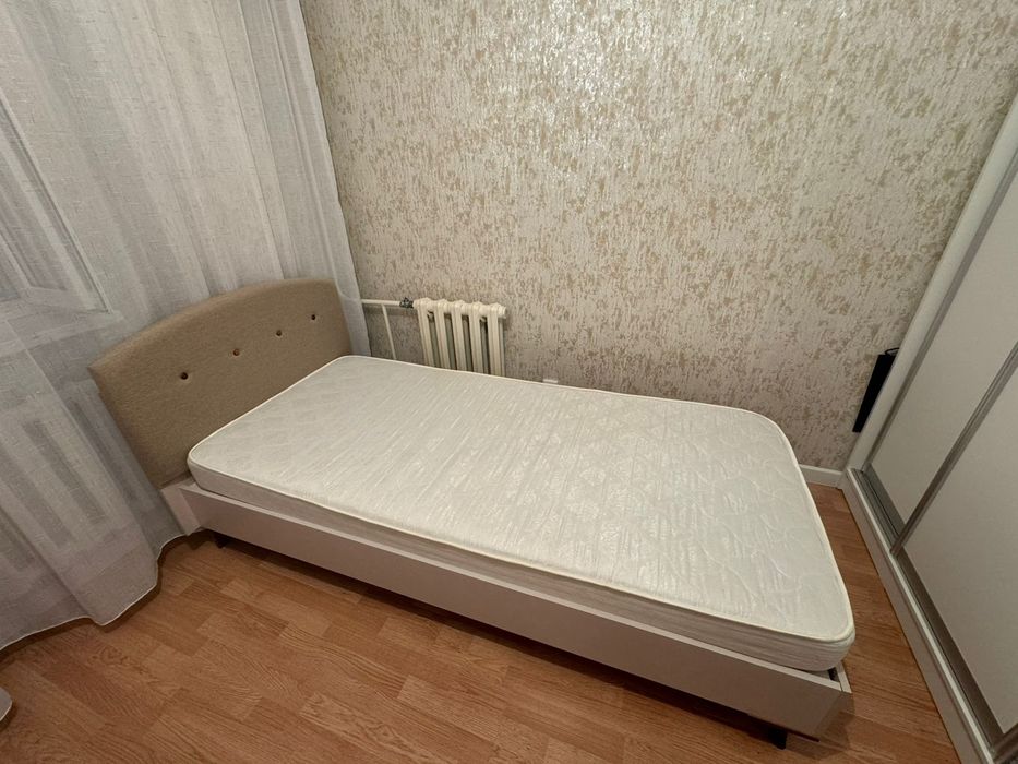 Кровать полуторка