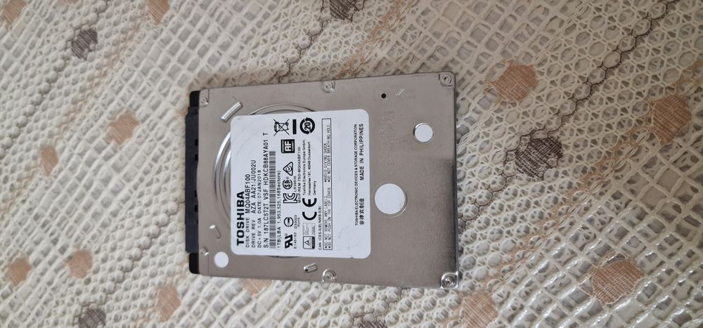 Жёсткий диск Toshiba. HGST
