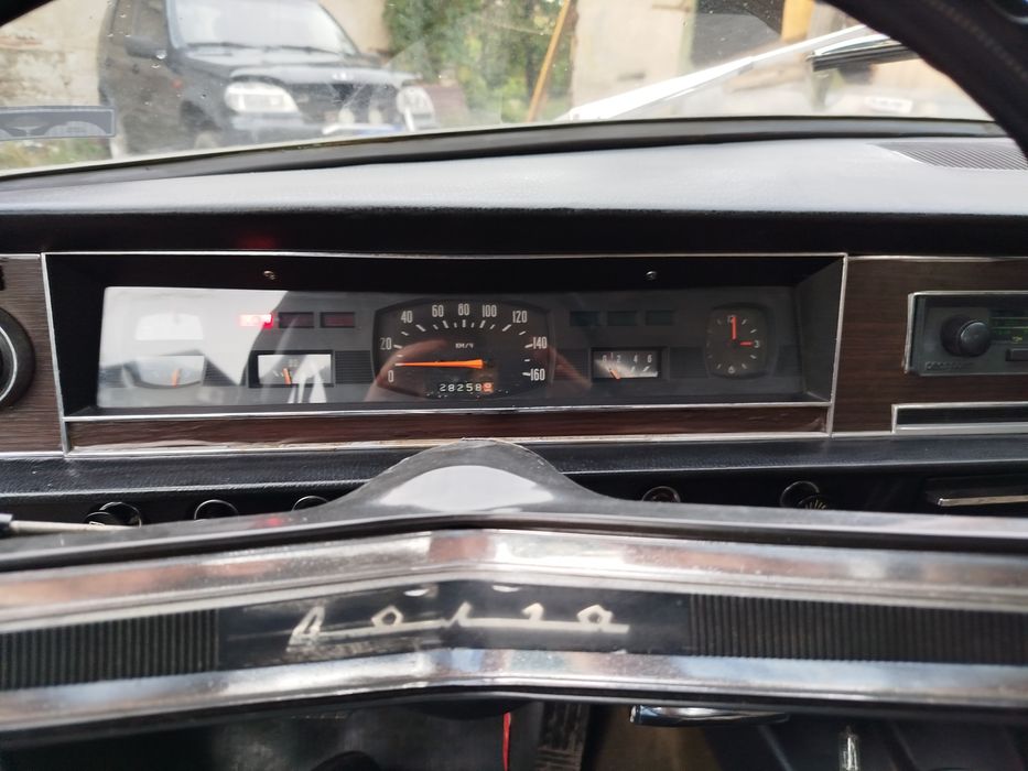 Продавам автентична Волга Газ 24