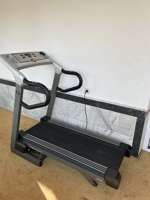 Продам беговую дорожку