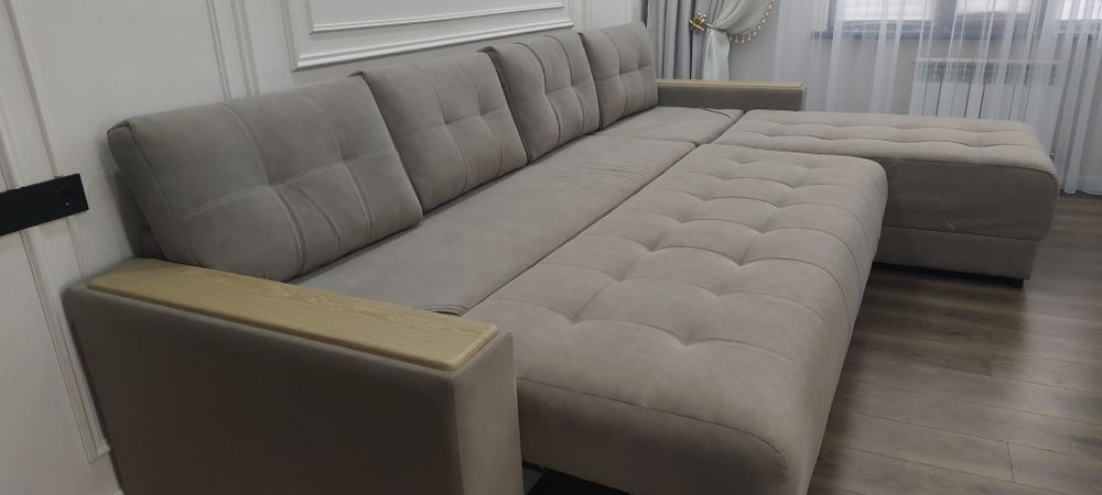 Продам диван для гостиной