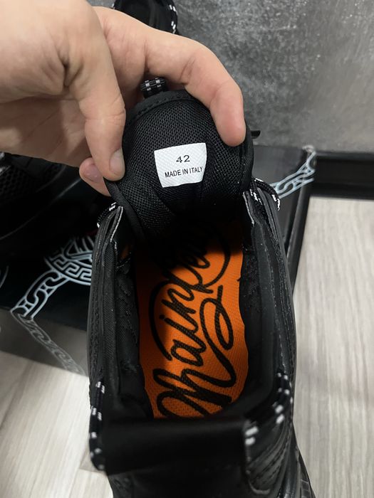 Versace Chain Reaction