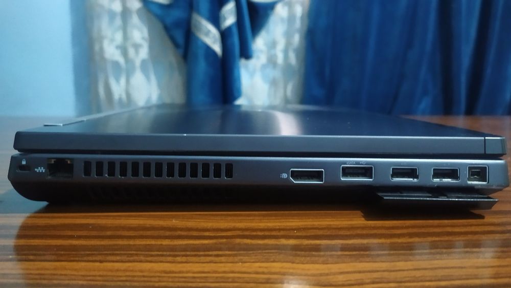 Ноутбук НР EliteBook 8570w