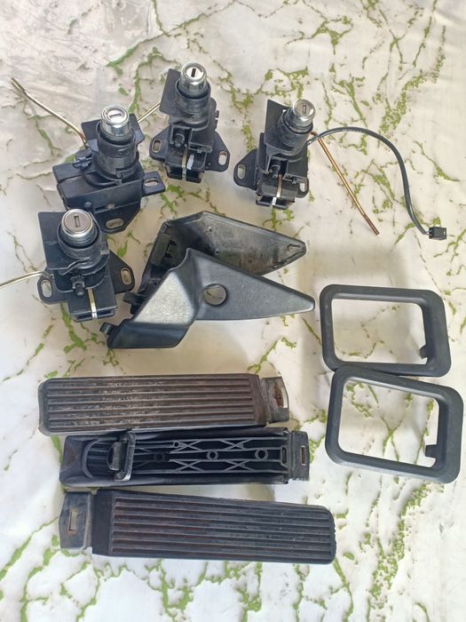 Мерседес.124 Замок багажника.