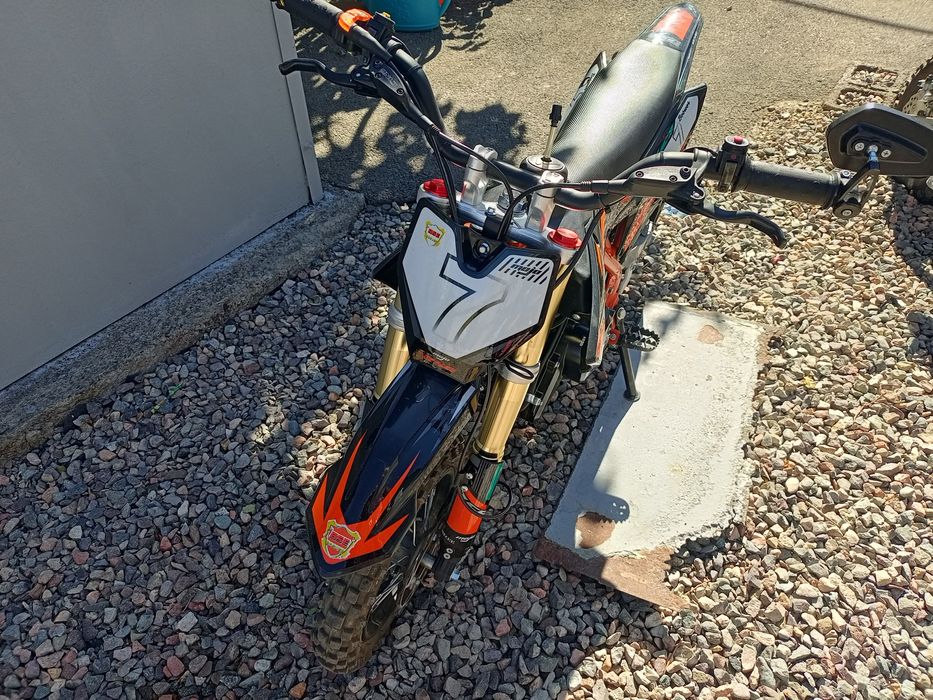 Продаётся питбайк срочно срочно!