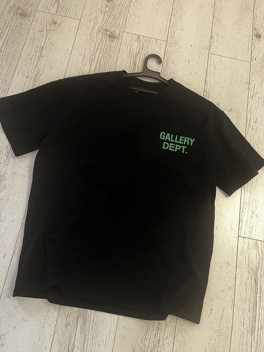 Tricou Gallery Dept (Negru cu verde)