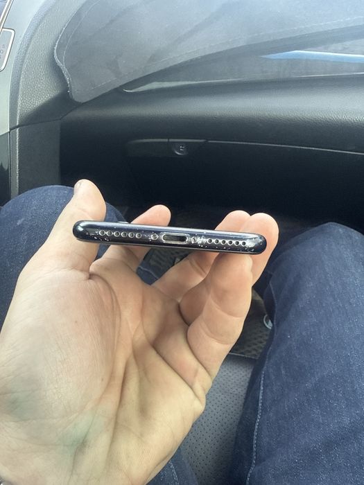 Айфон se сатылады