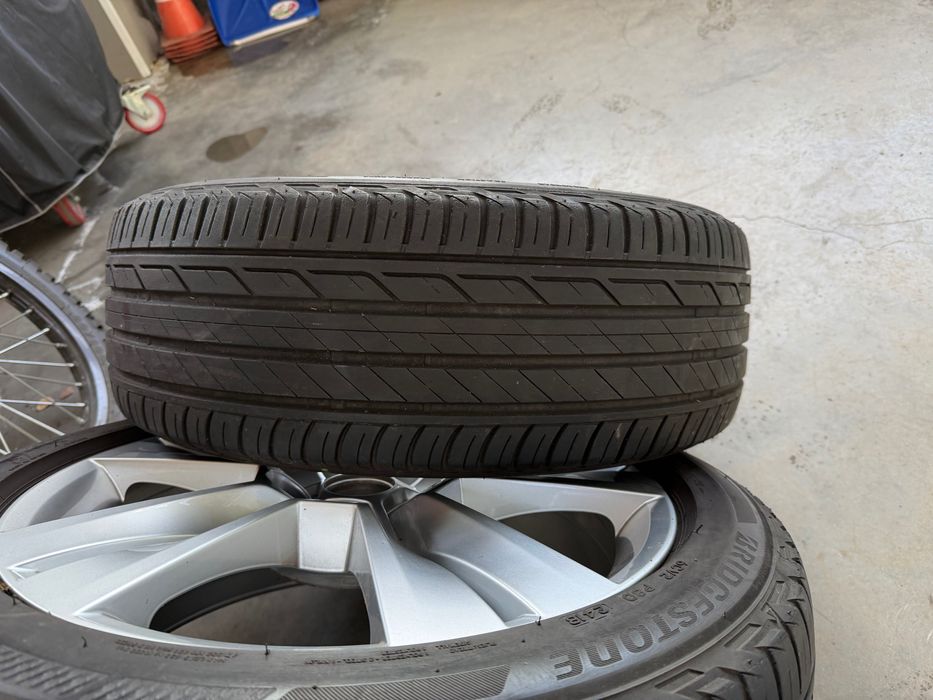 Гуми Бриджстоун Туранца