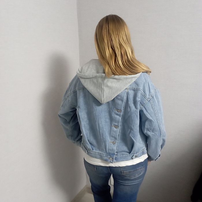 Джинсовая куртка женская