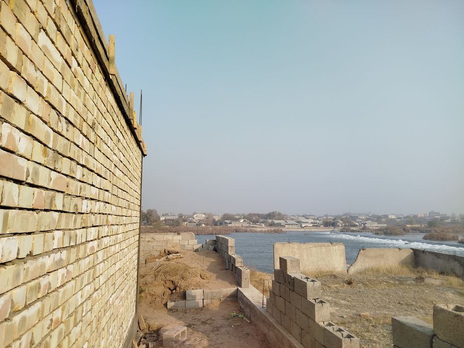 Участка сотилади 4 соток.