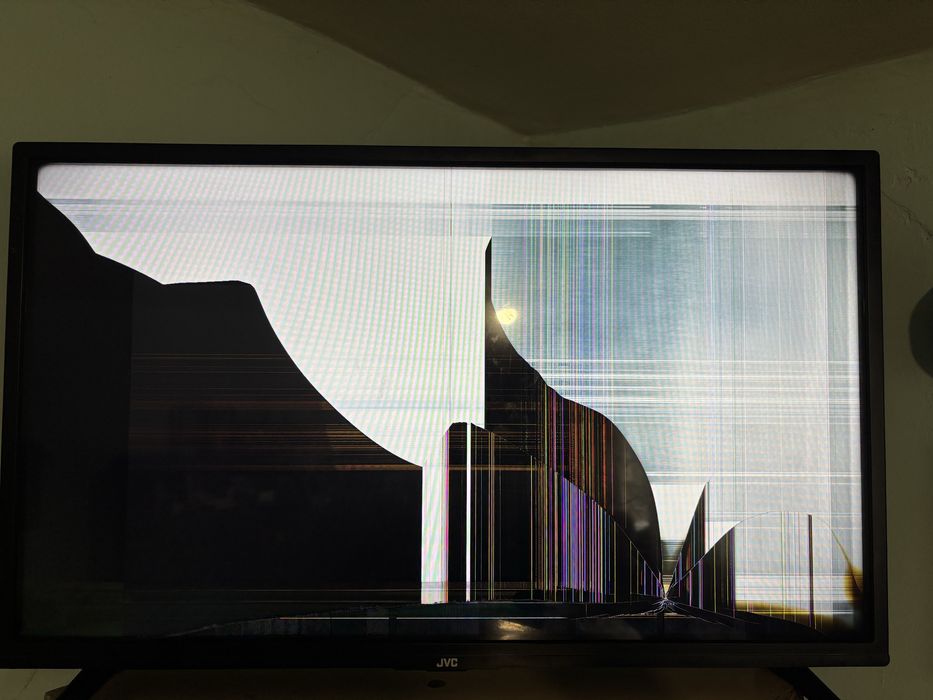 Телевизор JVC  32”