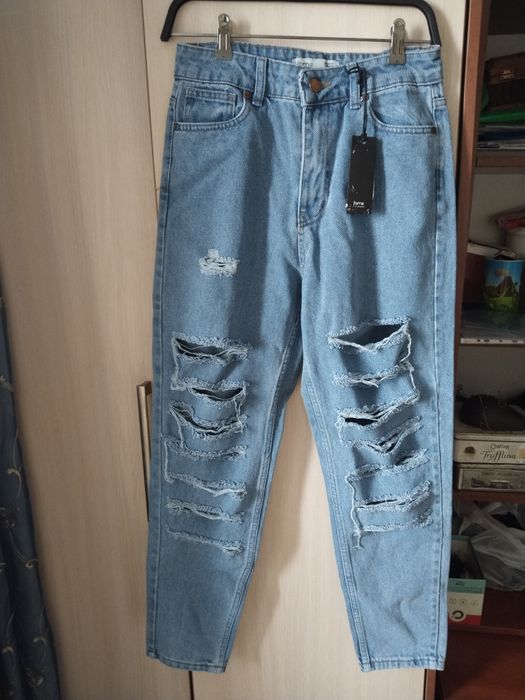 Продам  женские джинсы