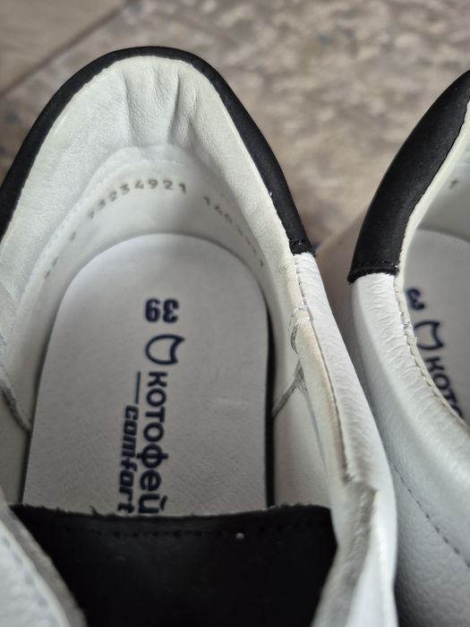 Продам кеды  39 размера