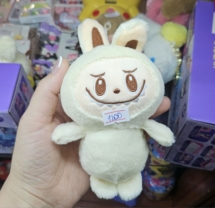 Игрушки  Лабубу .